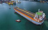 一艘浮式生產(chǎn)儲油卸船(FPSO)最近進入新加坡吉寶船廠的干船塢